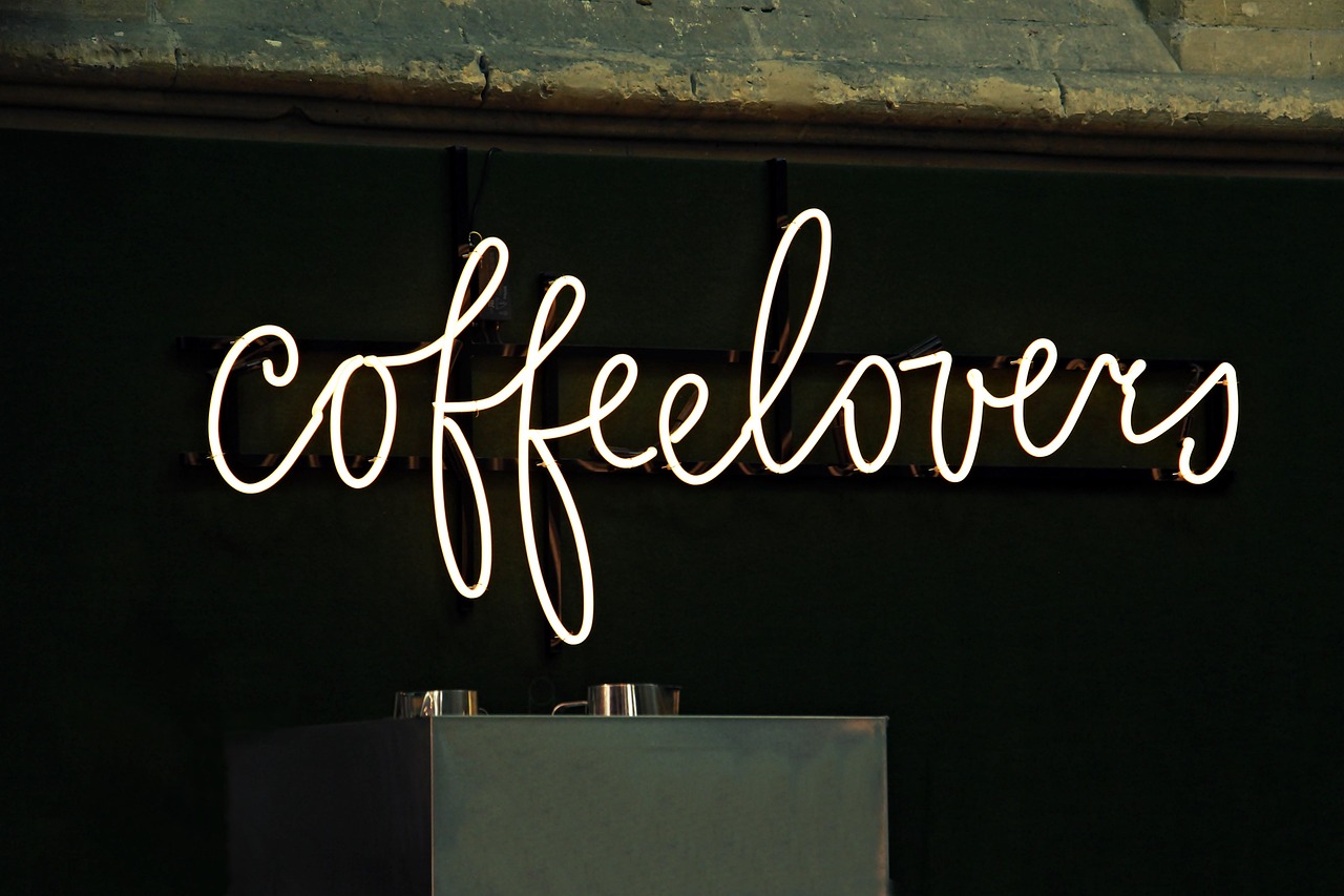Neon sign, coffee lovers, coffee — Advantages of Instant Messaging Application for Businesses