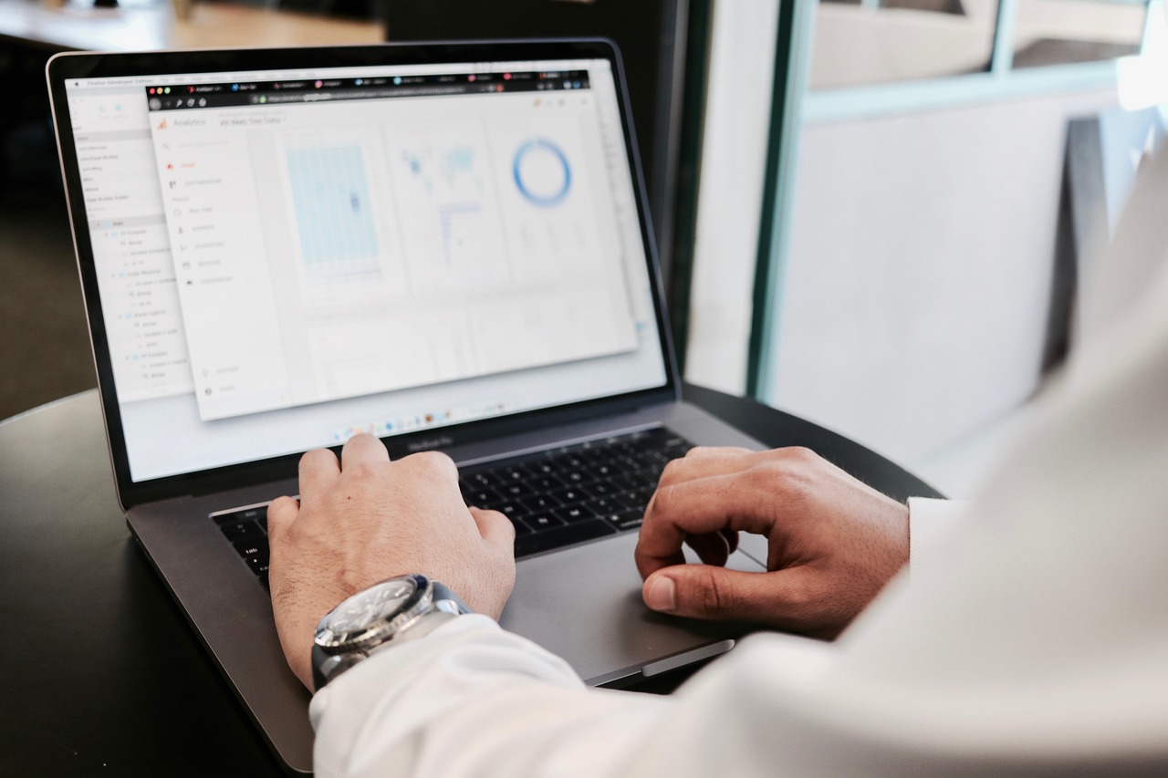 Marketing, digital marketing, office — Common Mistakes in White Label PPC and How to Avoid Them