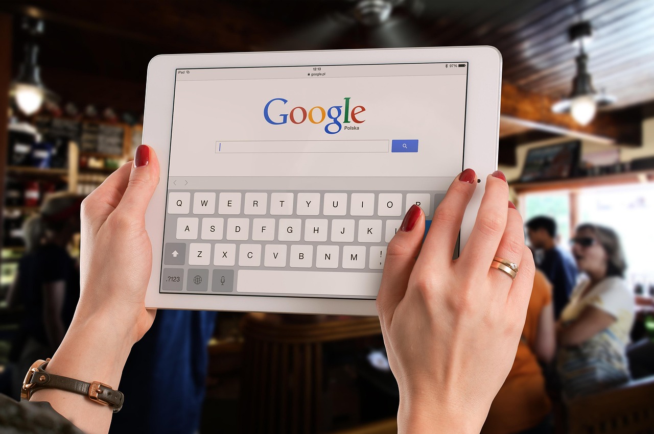 Bar, ipad, mockup — Online Business Startup Costs - Recruiting Who'll Perform the Job for You