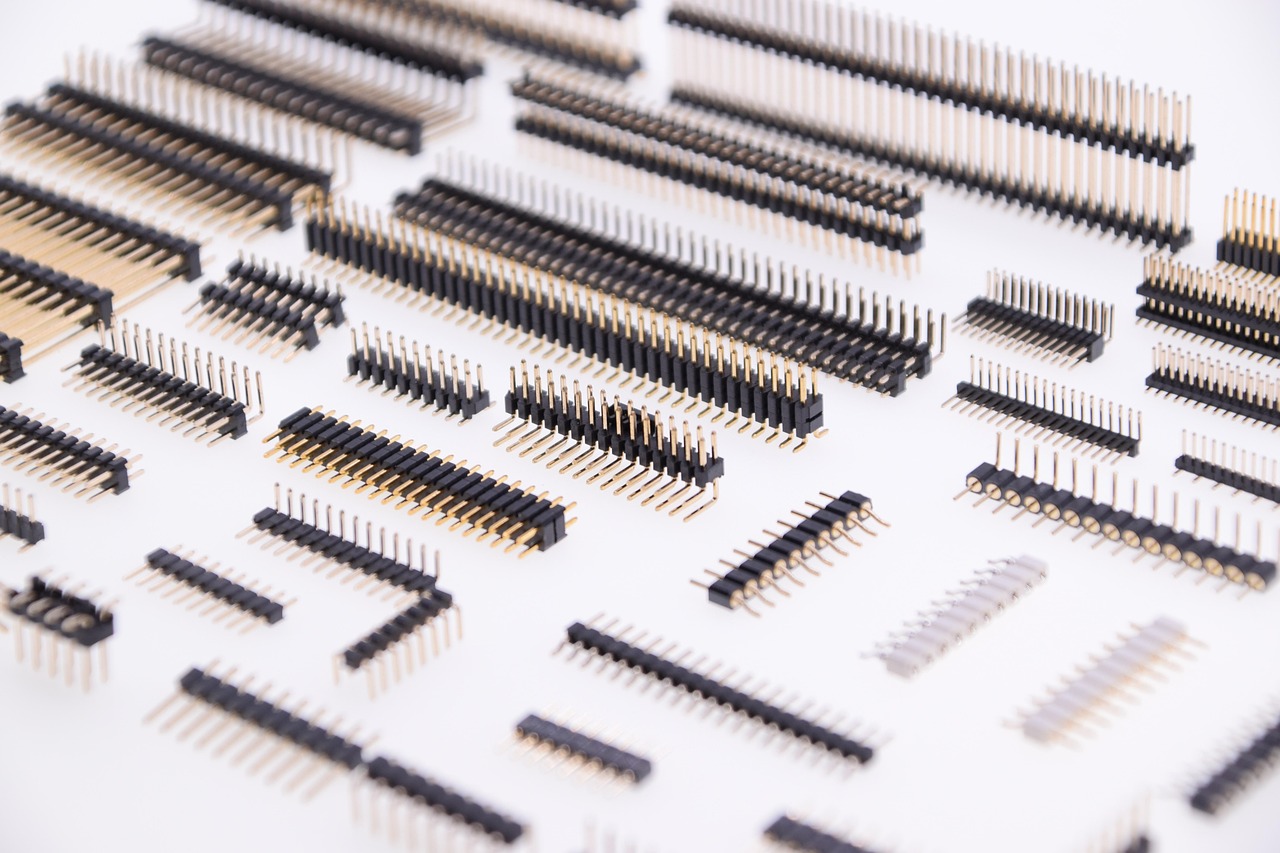 Electronic connector, public seats, electronic product — Points to consider When Purchasing Refurbished Electronics