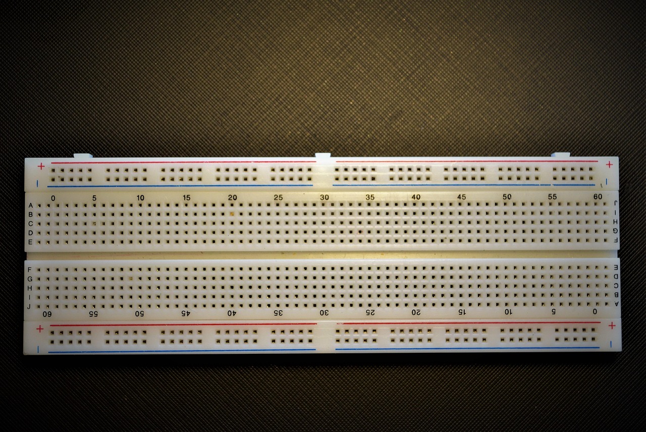 Breadboard, electronic, circuit — Wholesale Electronics and Gadgets Providers You Are Able To Make Money From